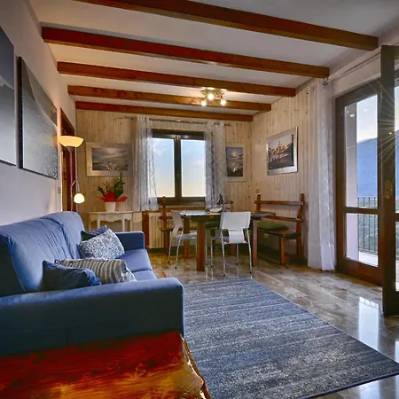 Ornella, La Terrazza - Theater Apartament